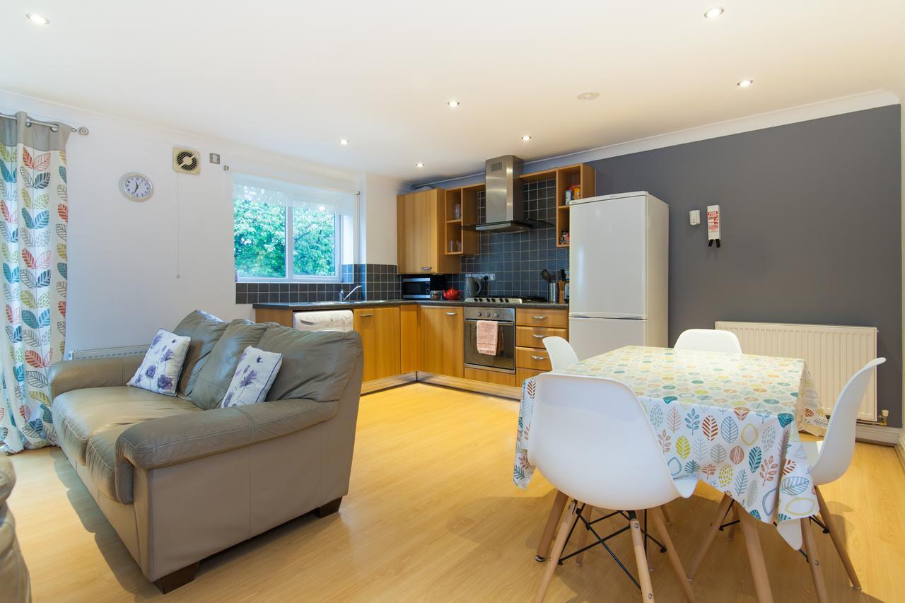 Apartament Rest & Recharge - Birley View Manchester Zewnętrze zdjęcie